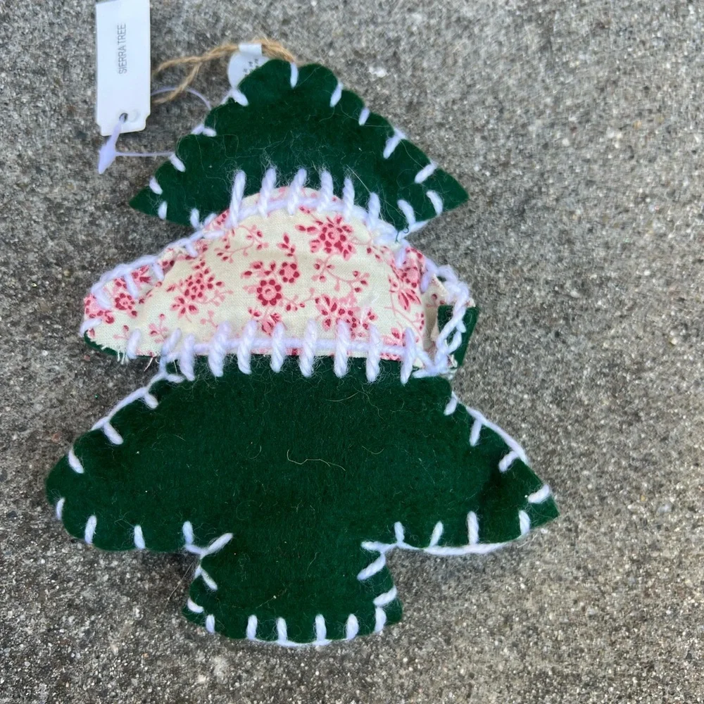 Green Felt Christmas Tree Ornament new with tags - Picture 2 of 12